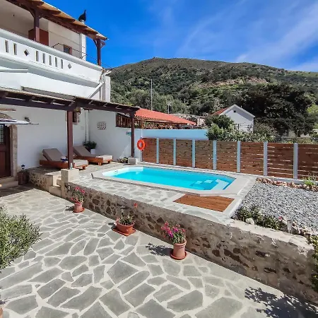 Cosmakis Villa Rodhákinon